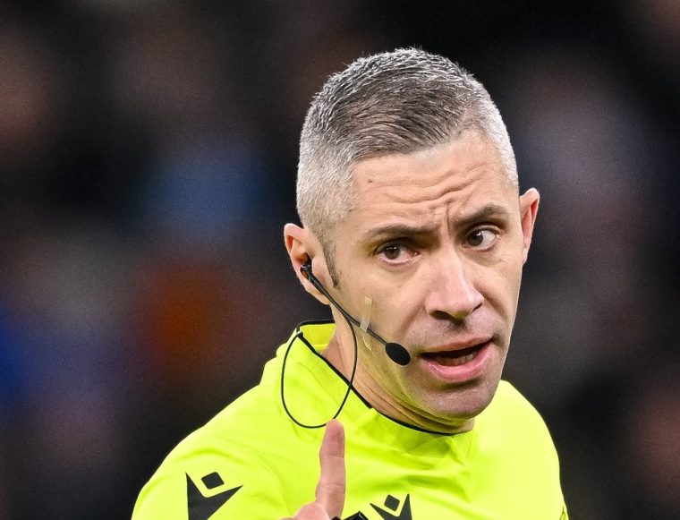 Centralul Radu Petrescu a acordat penalti pentru FC Argeș, dar l-a anulat după câteva minute