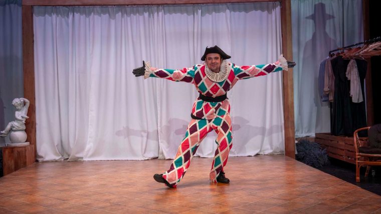 O piesă celebră la teatrul din Pitești. Vino să te veselești!