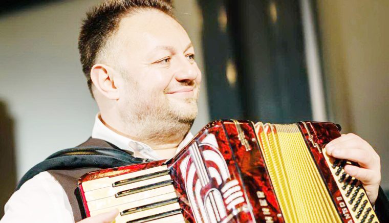 Acordeonistul Florin Pană: „Muzica nu a fost o alegere, ci o chemare”