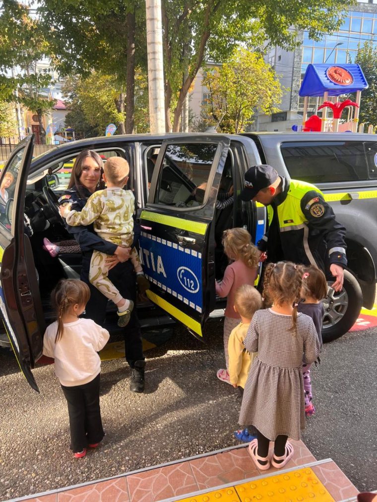 Pitești. Poliția la „grădi”. Ni-no, ni-no…