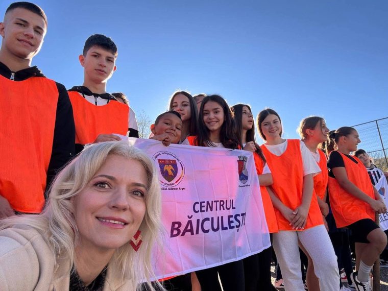 Alina Gorghiu a sărbătorit 76 de ani de la primul meci de oină jucat la Țițești