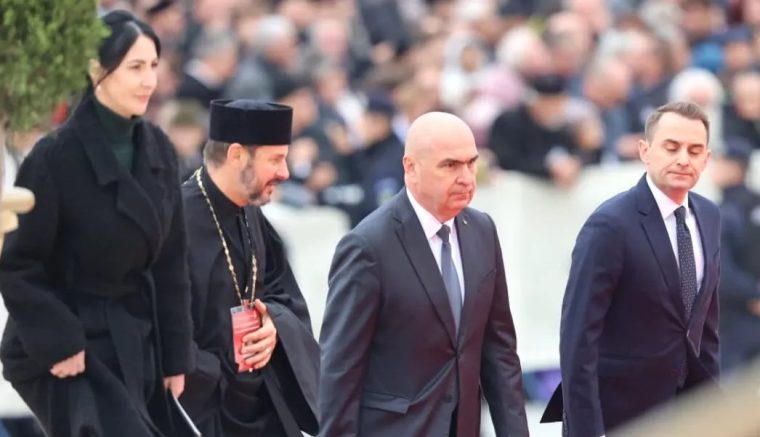 Ilie Bolojan, huiduit și la Catedrala Mântuirii Neamului