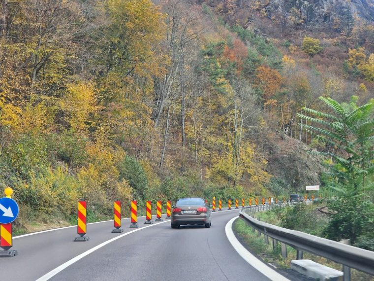 Restricții de circulație pe DN din cauza lucrărilor la ecoductului Călinești