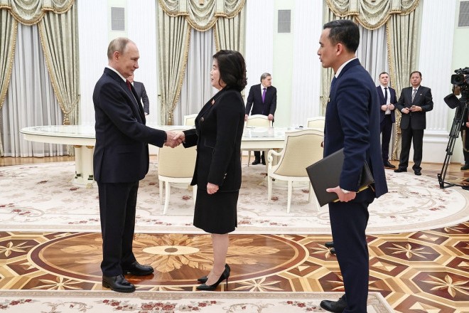 Ministra de externe a Coreei de Nord s-a întâlnit cu Putin la Kremlin
