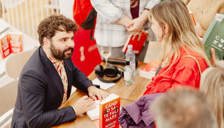 Argeşeanul Mihai Gane, cel mai bine vândut poet în lumea iberică, tradus, în sfârşit, ca… romancier