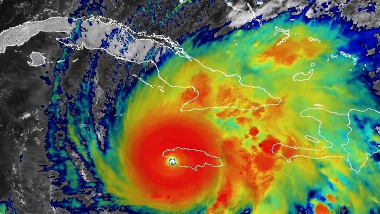 Uraganul Melissa devastează Caraibele: jumătate de milion de cubanezi, evacuați preventiv