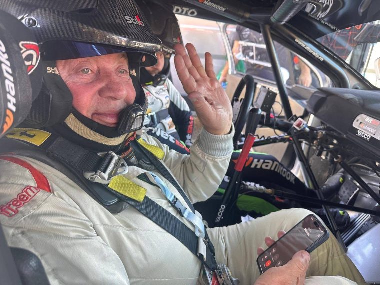 Ducele de Albota, copilot de raliu. „Uite, bă, cum termin eu mandatul mai repede! Și-i fac pe plac lu’ dom’ Mînzînă!”