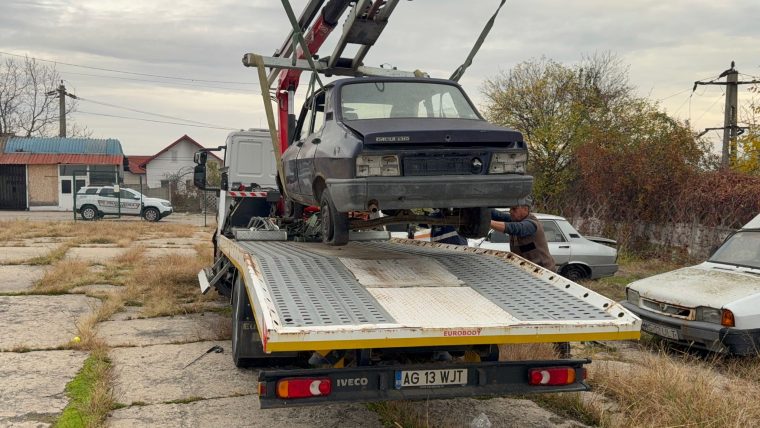 (Video) Pitești. Șase mașini abandonate, săltate de pe domeniul public