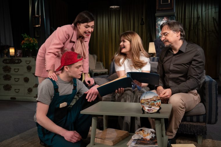 Pitești. Actori ai Teatrului Odeon vin la „Al. Davila”, sâmbătă