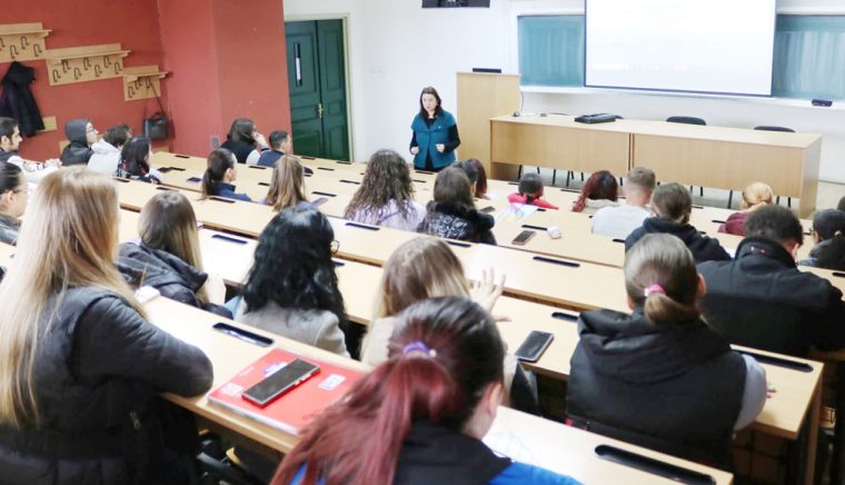 Campania „Fără bullying în şcolile argeşene”. Şi studenţii pot fi victime. La Centrul de Consiliere şi Orientare în Carieră al CUPIT găsesc sprijin şi îndrumare