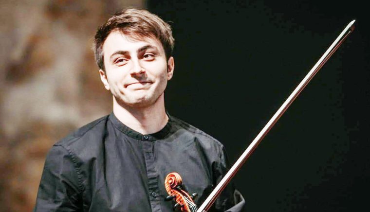 Violonistul Aron Cavassi, solistul concertului de Mozart de la Filarmonica Piteşti