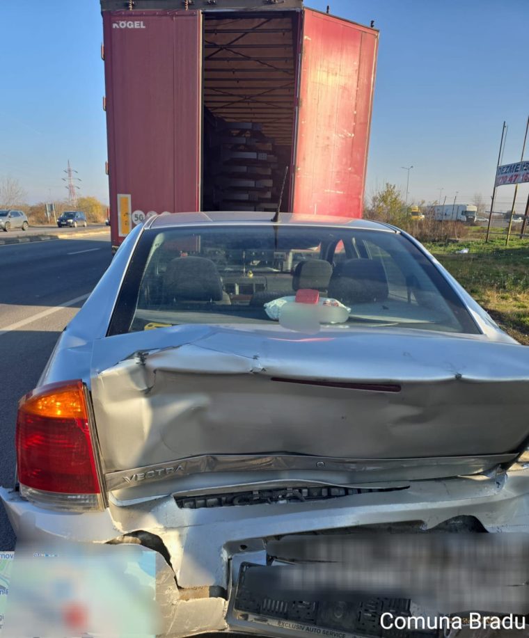 Accident lângă Pitești, la intersecția de la „Metro”