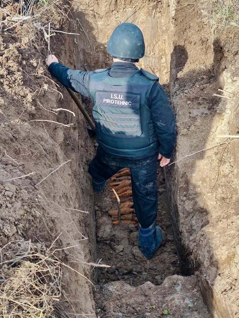 (Video) Muniție de război, detonată în Argeș