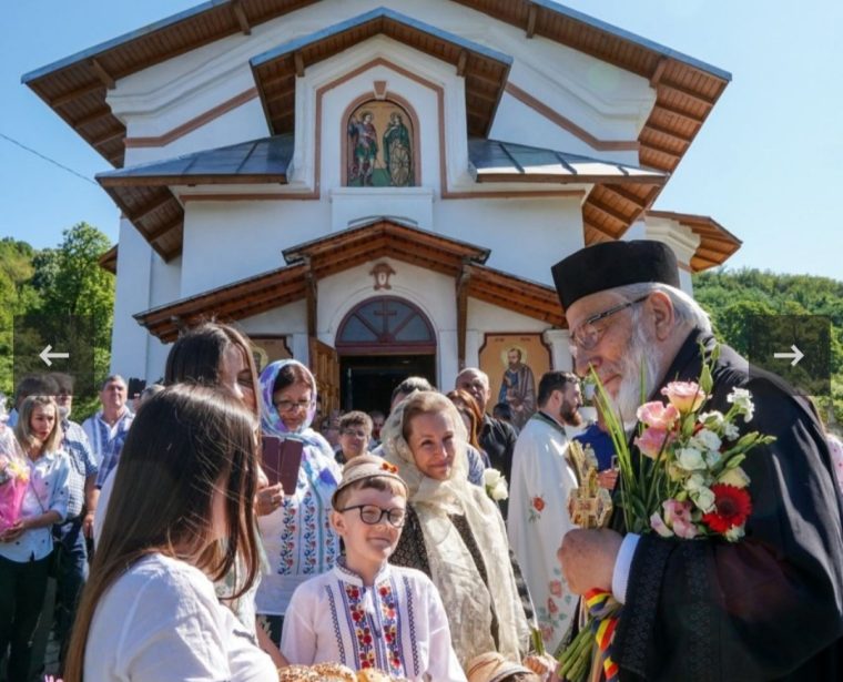 Slujbă mare de hram la biserica „Nicolae Kretzulescu” din Leordeni