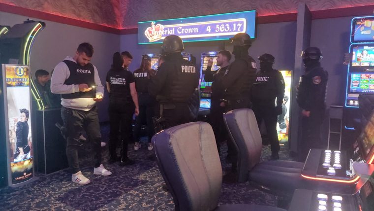 Brăila: sală de jocuri vandalizată și angajate agresate, autorul arestat preventiv