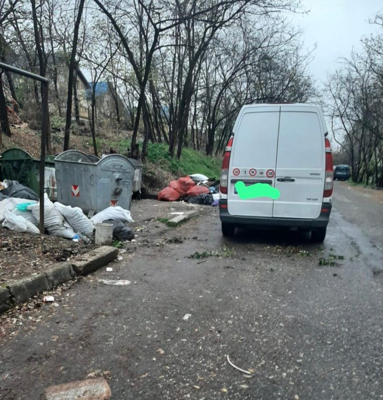 Atenție! Platformele de gunoi din Pitești sunt monitorizate video. Cetățenii au primit amenzi