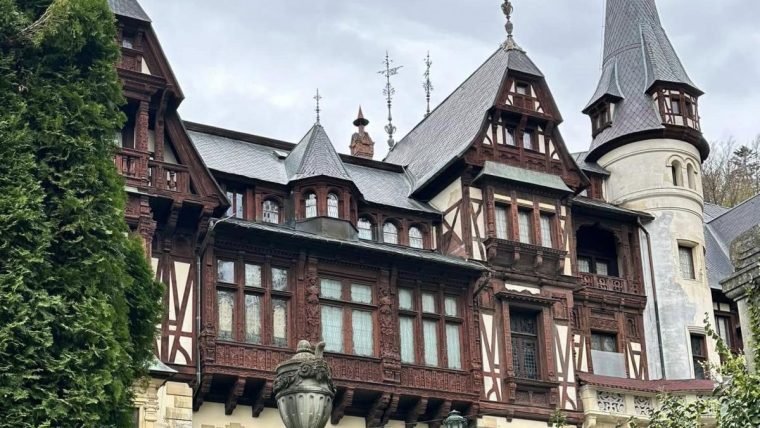 Casa Regală a României vinde Hotelul „Furnica” din Sinaia. Ce preț e cerut pe imobil
