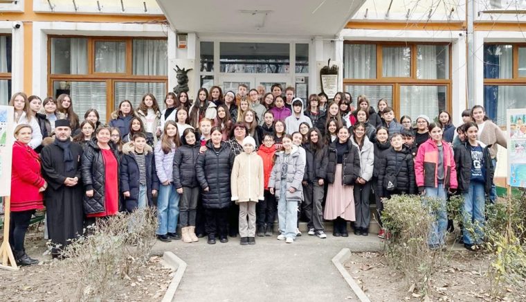 O şcoală din Curtea de Argeş găzduieşte un concurs judeţean de creaţie