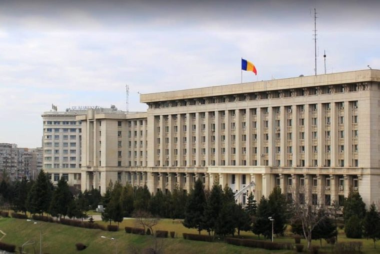 După demisia lui Moșteanu, USR caută un nou ministru al Apărării. Cine sunt favoriții din partid