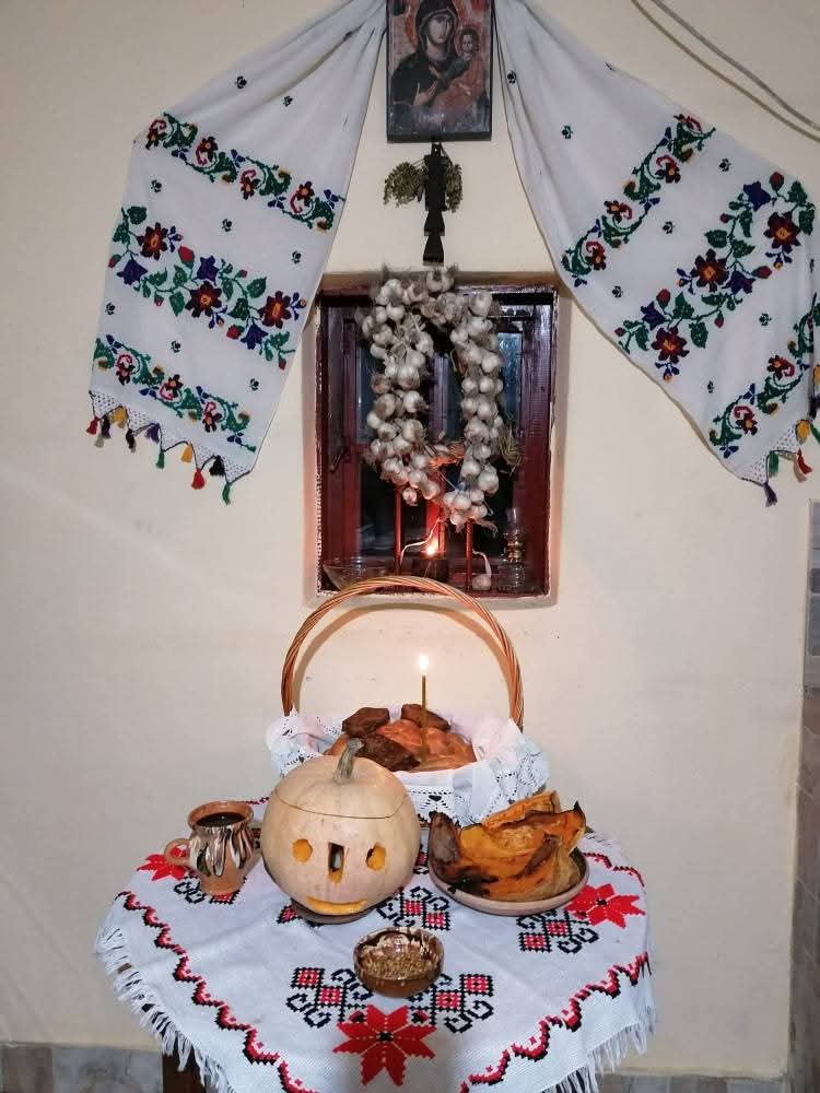 Șezătoare populară în Argeș, la Hârsești. Povești despre strigoi, moroi, usturoi