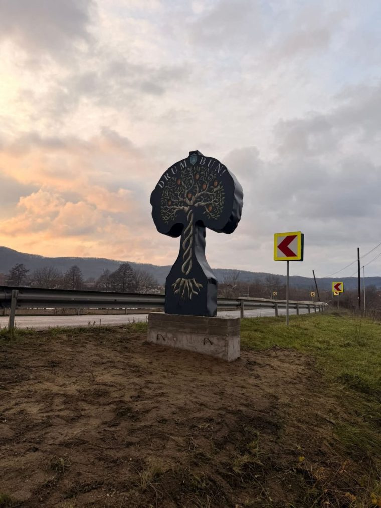 Ce semnificație are totemul special din comuna Mihăești, amplasat în ajun de Moș Nicolae