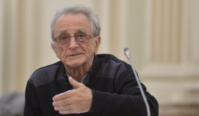 La 80 de ani, fostul mare handbalist Cristian Gațu se însoară cu iubita mai tânără