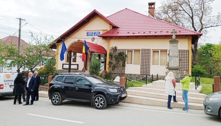 Parc nou chiar lângă Primăria Nucşoara