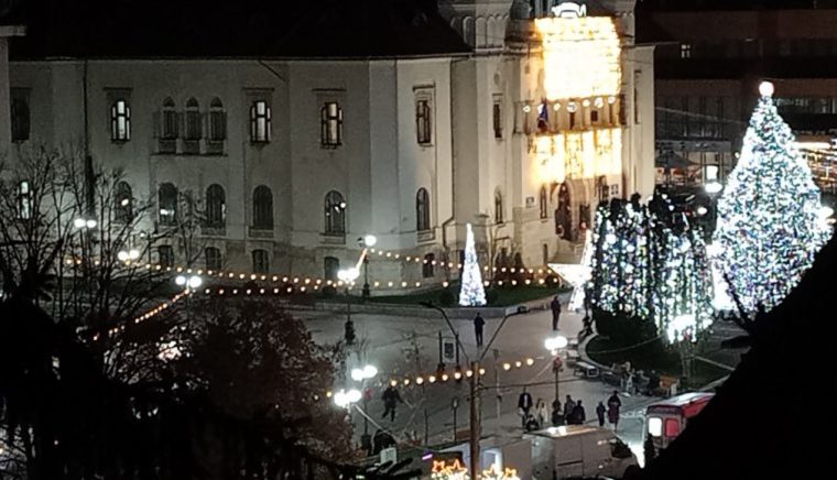 Paradă de călăreţi colindători în centrul Câmpulungului