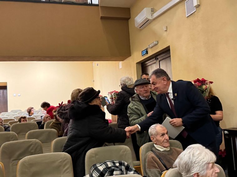 Pitești. 93 de cupluri, premiate pentru fidelitate