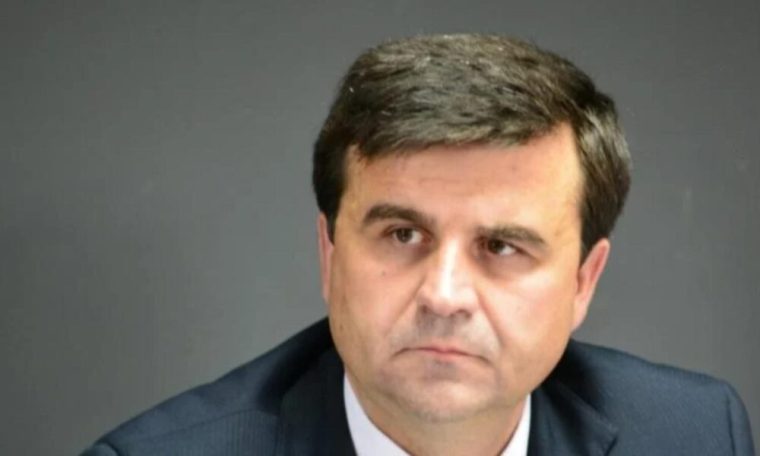 Fostul șef DNA, Crin Bologa, a dat statul în judecată deși are o avere uriașă