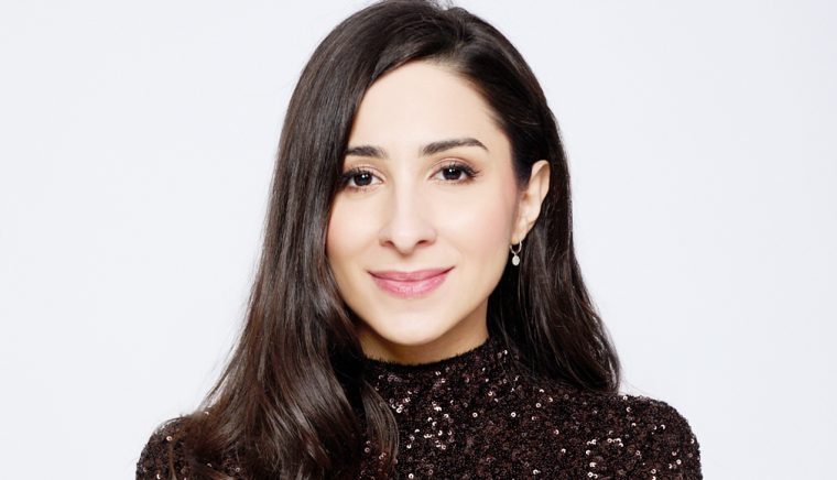 Îndrăgita solistă Maria Coman se întoarce la Piteşti