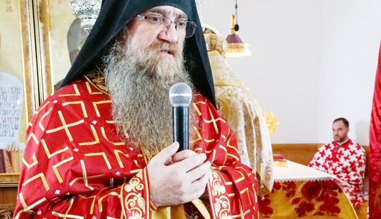 Stareţul mănăstirii athonite de la Vlădeşti: „Firmele căpuşă ne-au cerut 280.000 de euro ca să scoată trei stâlpi”