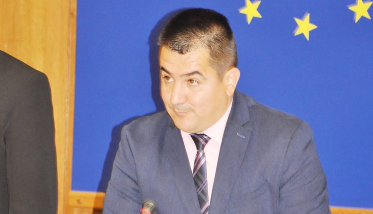 Vicele Adrian Bughiu vorbeşte despre criza de conducere de la Palatul Cărţii: „Nu mai există interes pentru postul de manager. Probabil, lumea vede şi scandalurile care au loc la Bibliotecă”