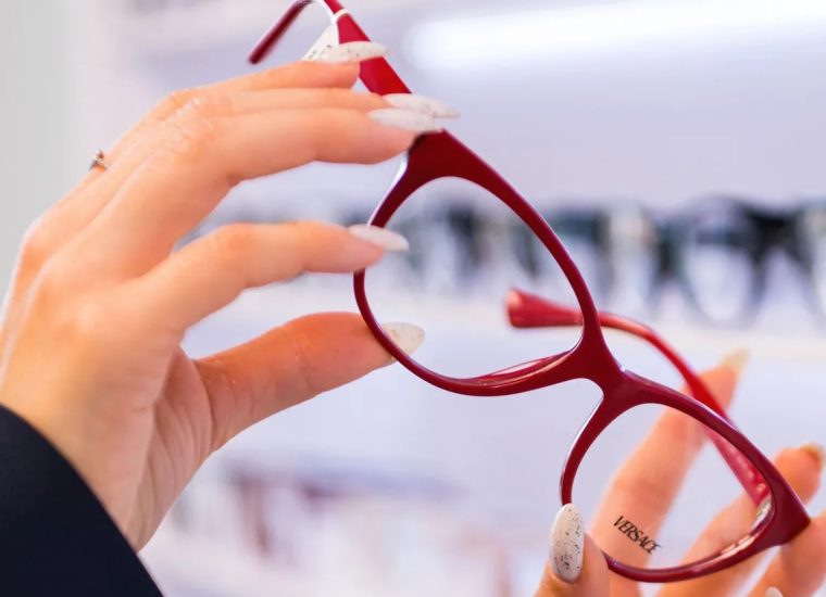 Sindicatul S.I.P.A Muntenia atrage atenția directorilor din învățământ să deconteze ochelarii profesorilor