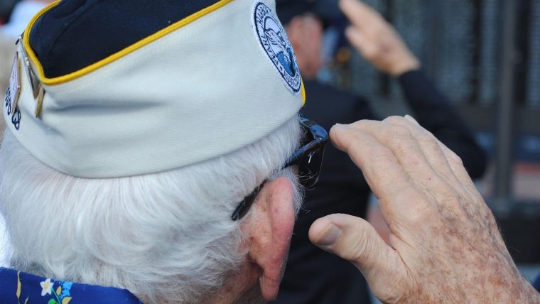 A murit Ira „Ike” Schab, unul din ultimii supraviețuitori ai atacului de la Pearl Harbor. Avea 105 ani