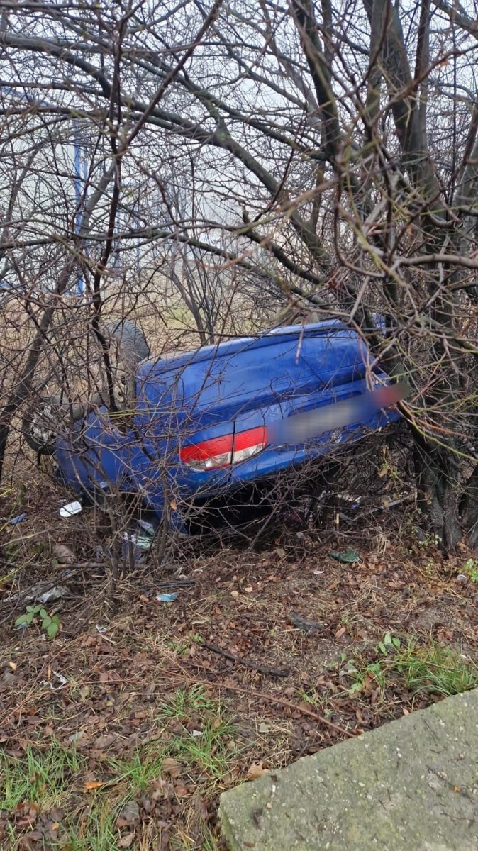 Accidente la Albota, cu mașini ieșite în decor