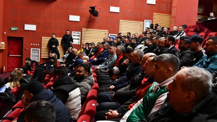 Deținuții de la Mioveni au donat 7500 de lei pentru copii