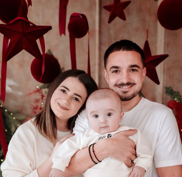 Primul Crăciun în trei! Ce familie frumoasă are fotbalistul Ionuț Rădescu!