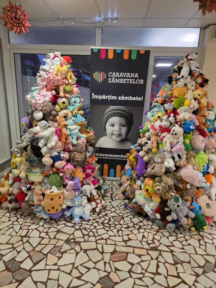 Creșa Pitești și Caravana Zâmbetelor – alături de copii, de sărbători!