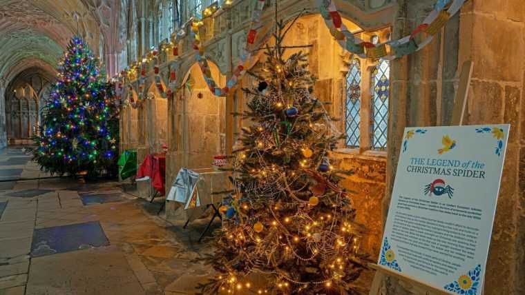 Tradiții ciudate de Crăciun din jurul lumii care par inventate, dar sunt reale