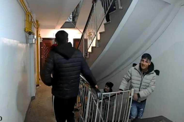 Nu au plecat la colindat ci au mers la furat