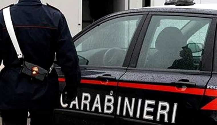 Badantă din Italia, violată în casa în care lucrează. I-a pus cuțitul la gât