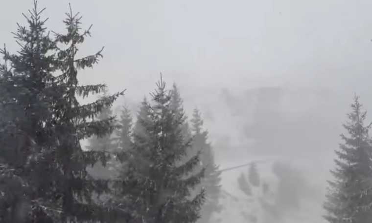 Turiști din Republica Moldova, blocați în Refugiul Colțun. Vor fi evacuați luni dimineață