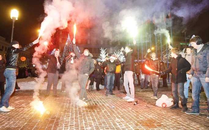 Amenzi sau închisoare pentru folosirea petardelor și artificiilor de Revelion