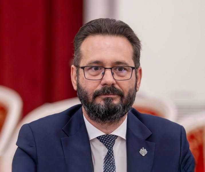 Senatorul PNL  Mihai Coteț: „Absența deliberată nu este prudență. Este abdicare de la rolul constituțional”