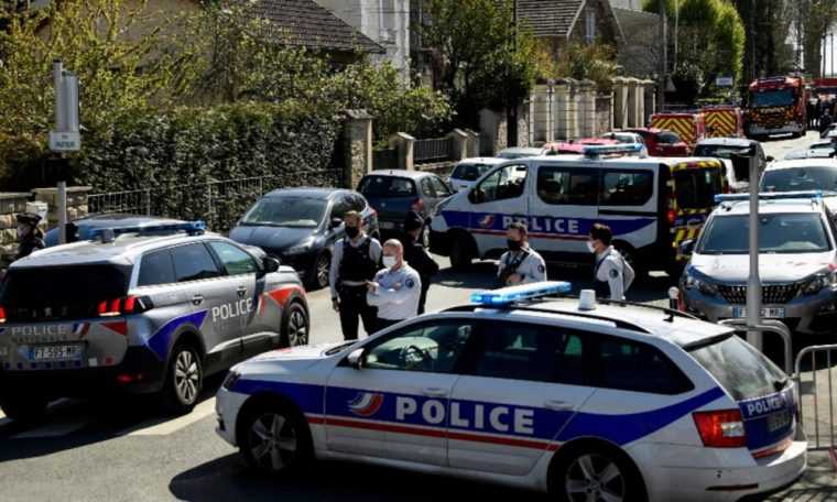 Un român a fost arestat după ce a rănit mai multe persoane cu un ciocan la metroul din Paris