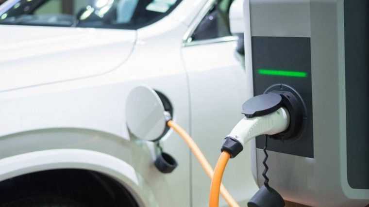 Impozit fix de 40 de lei pentru mașinile electrice, din 2026