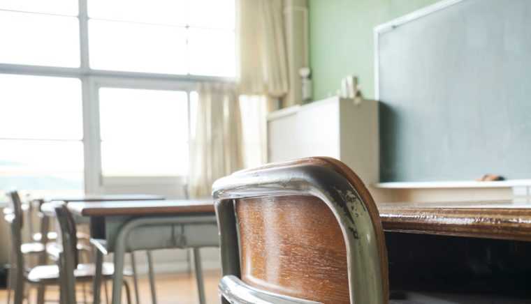 Educaţia, prima victimă a austerităţii: 437 de posturi desfiinţate în Argeş, mii la nivel naţional