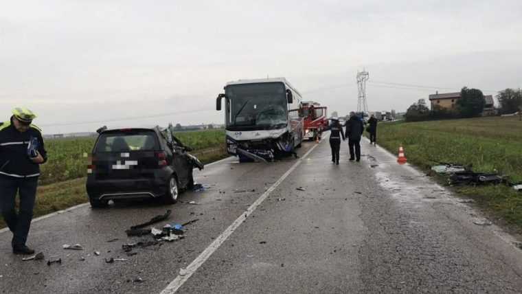 Româncă din Italia, moartă într-un accident teribil chiar sub ochii fiicei sale