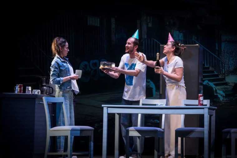 Sâmbătă, la Pitești, poftiți la teatru! Povestea unei românce ajunse la New York